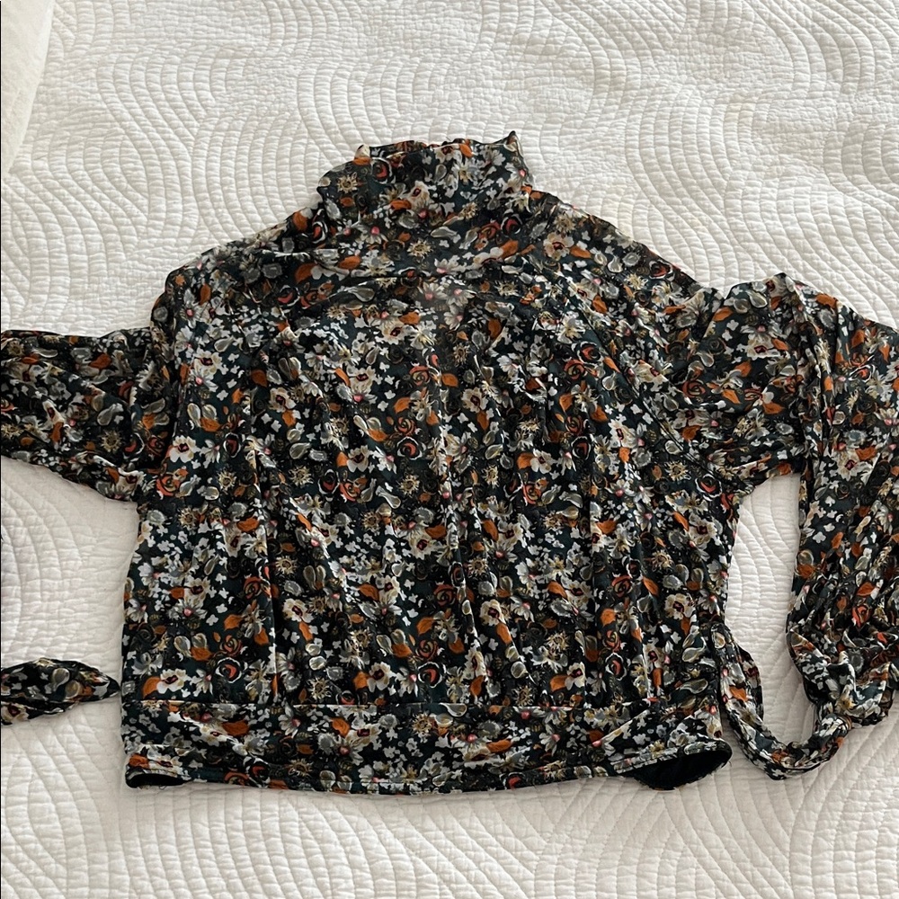 Free people turtle neck Floral blouse with balloon sleeves